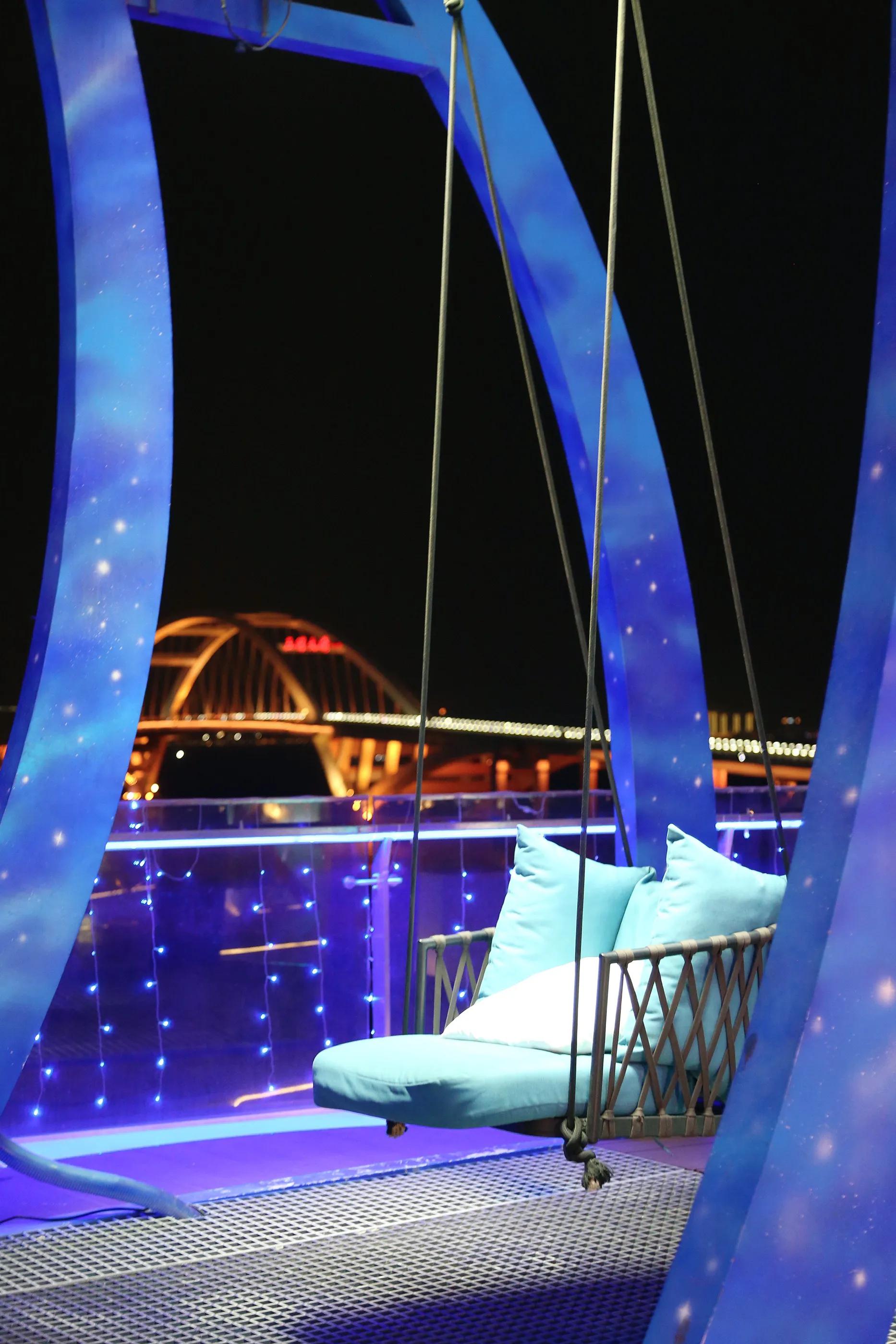 厦门海边酒吧餐厅,陪你看星辰大海图片