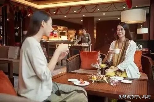 黛珂新出的气垫好用吗 (黛珂粉底液的气垫怎么样)