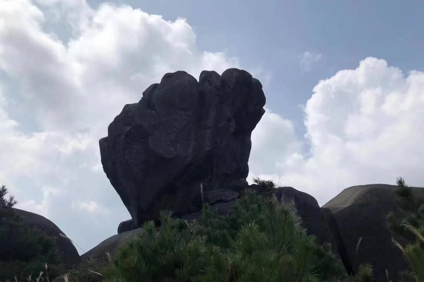 在十八股头山寻找“十二股头”