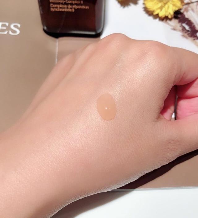 雅诗兰黛小棕瓶精华值得入手吗,雅诗兰黛小棕瓶适合干皮的护肤品