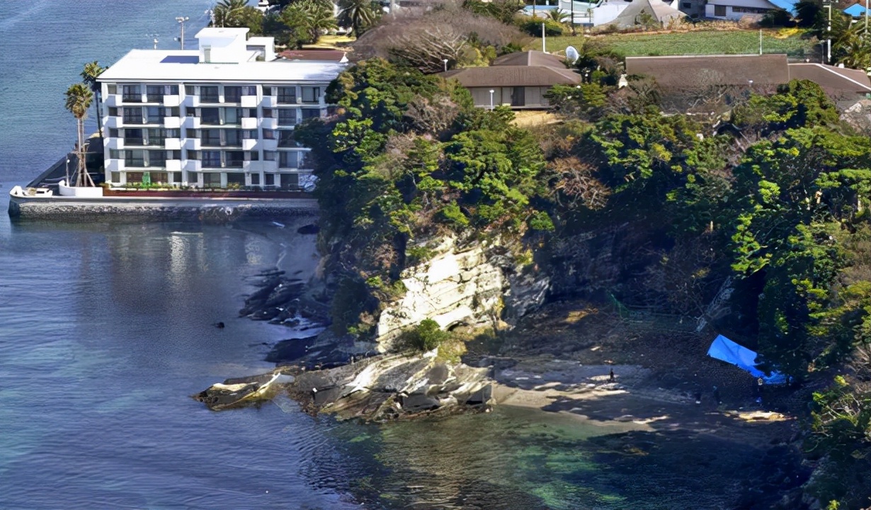 英国空姐事件,英国空姐被捕现场