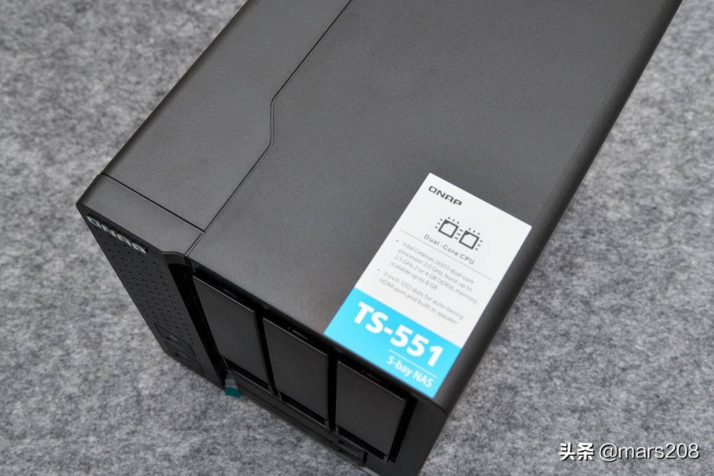 威联通qnapts-231测评,qnap威联通双万兆nasts532x拆解
