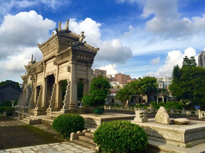 梅溪牌坊是谁的,梅溪牌坊