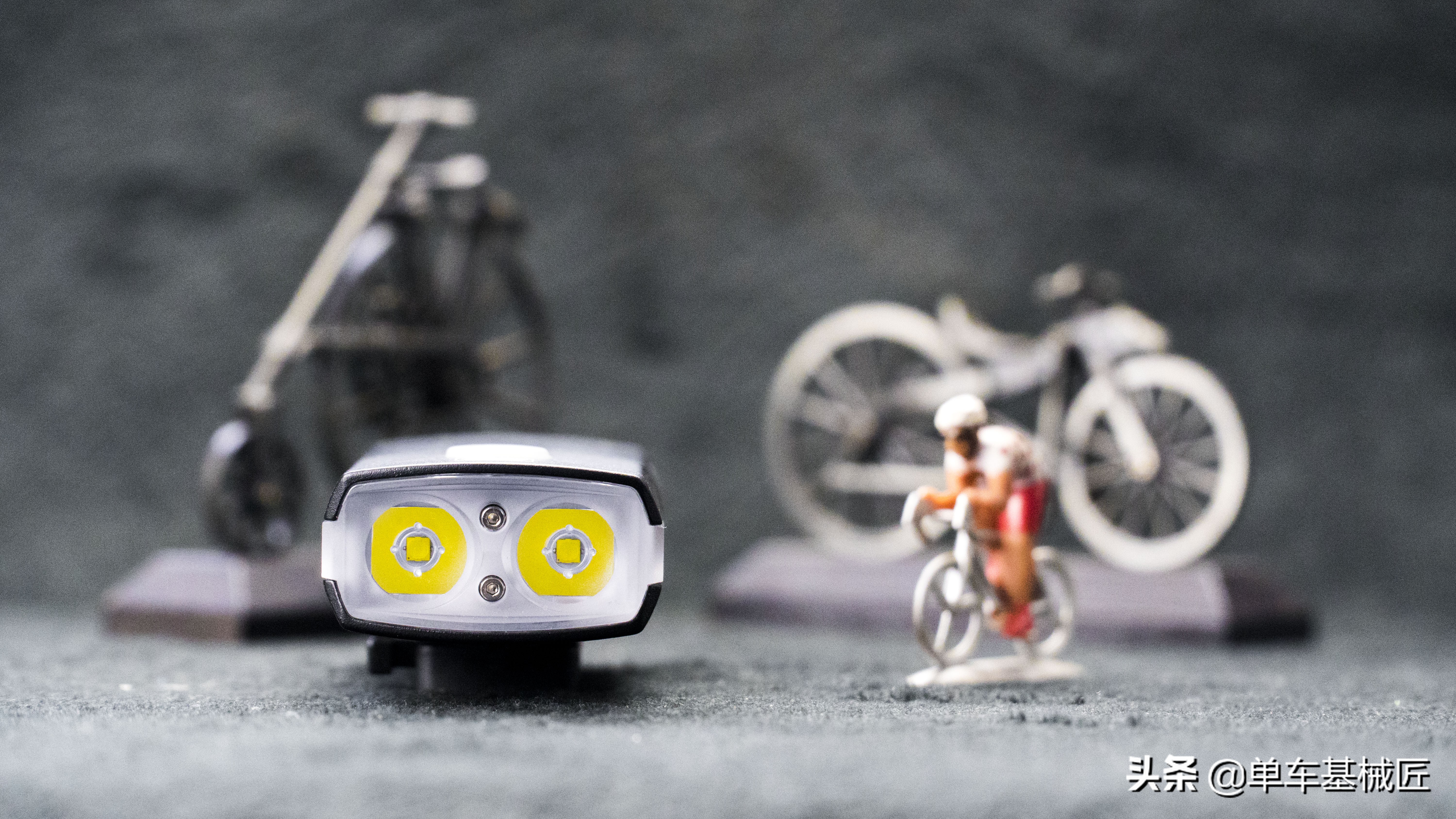 猫眼骑行灯测评,猫眼车灯好吗