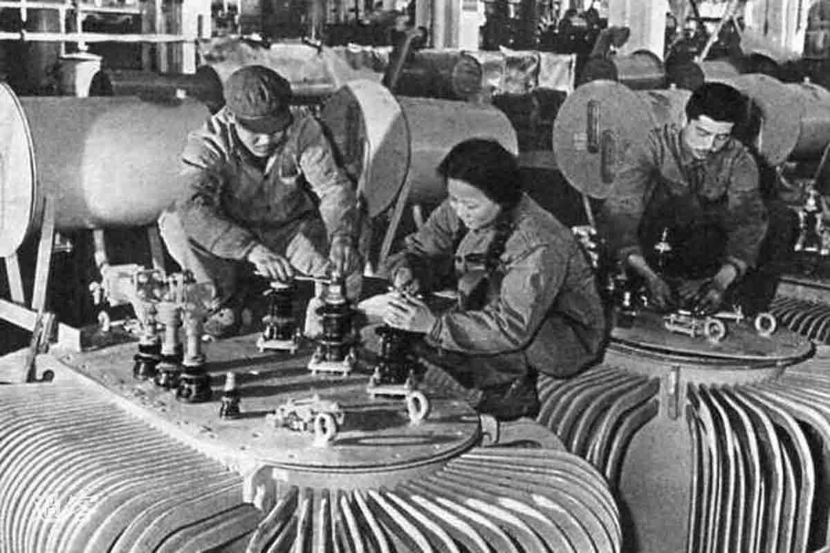 中国第一艘远洋巨轮沉海,中国东风号万吨巨轮结局如何