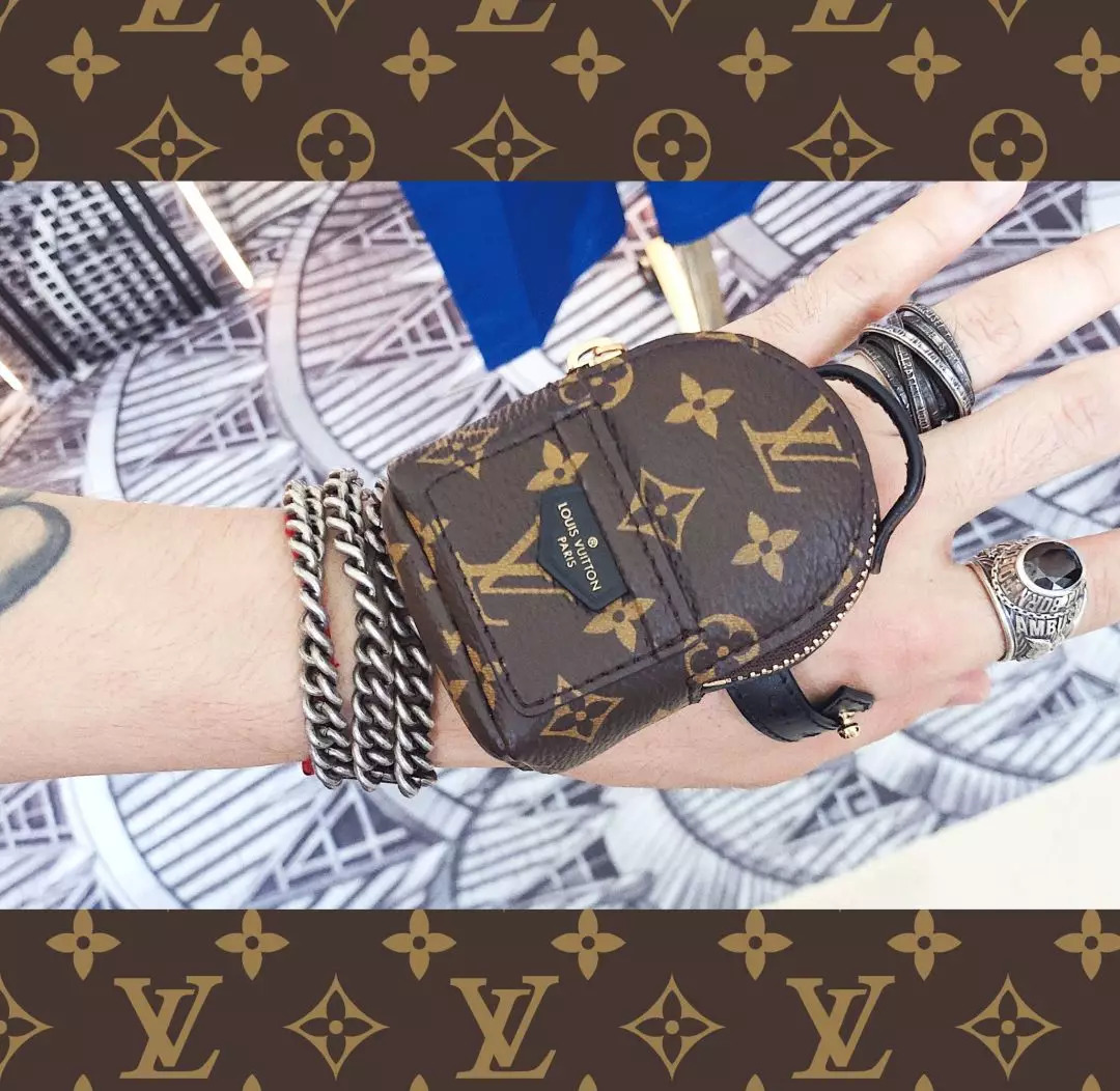 我的胸,我的手指,我的脚腕……都需要一只包包