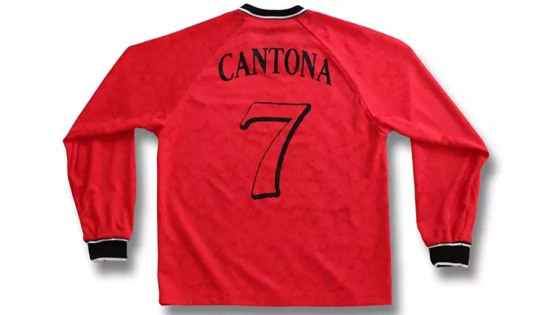 从未转会的足球,足球正在淡出人们的视野