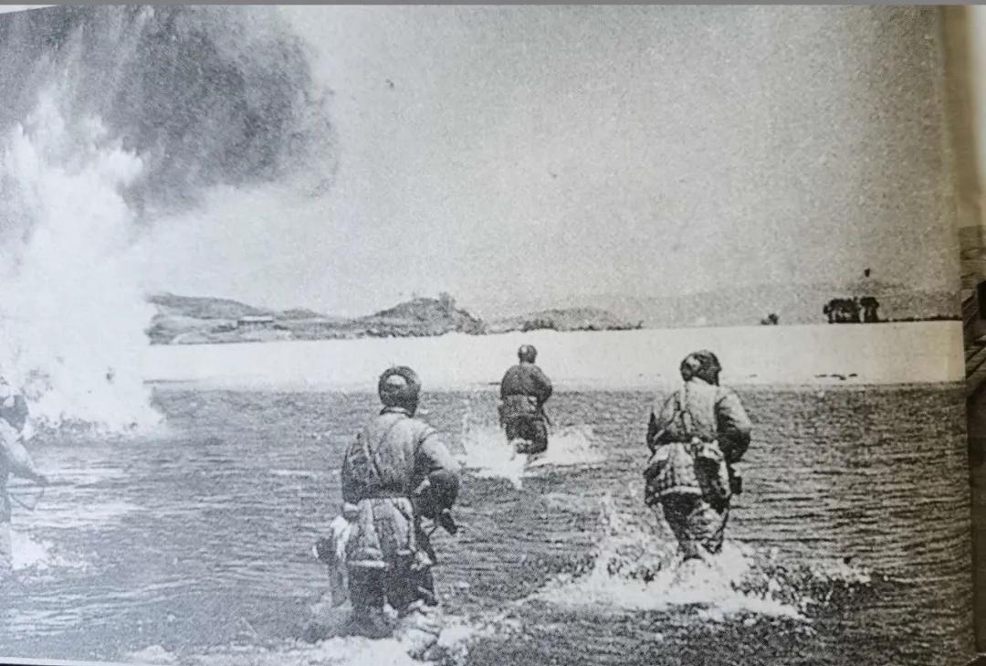 北纬三十度的诗歌,《北纬三十八度》