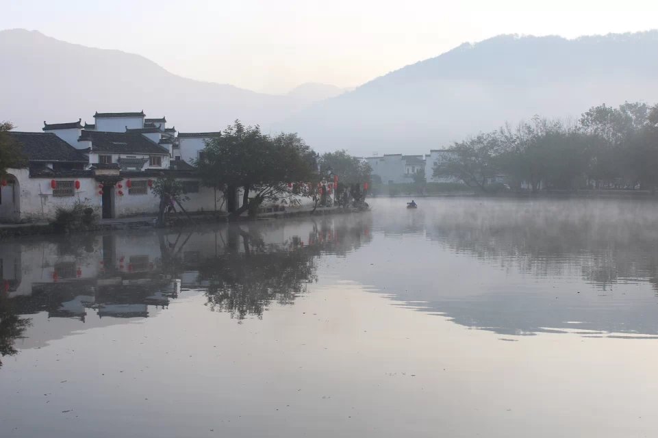 赛科龙250踏板19款rt3实测,赛科龙rt3智慧版250踏板摩托车