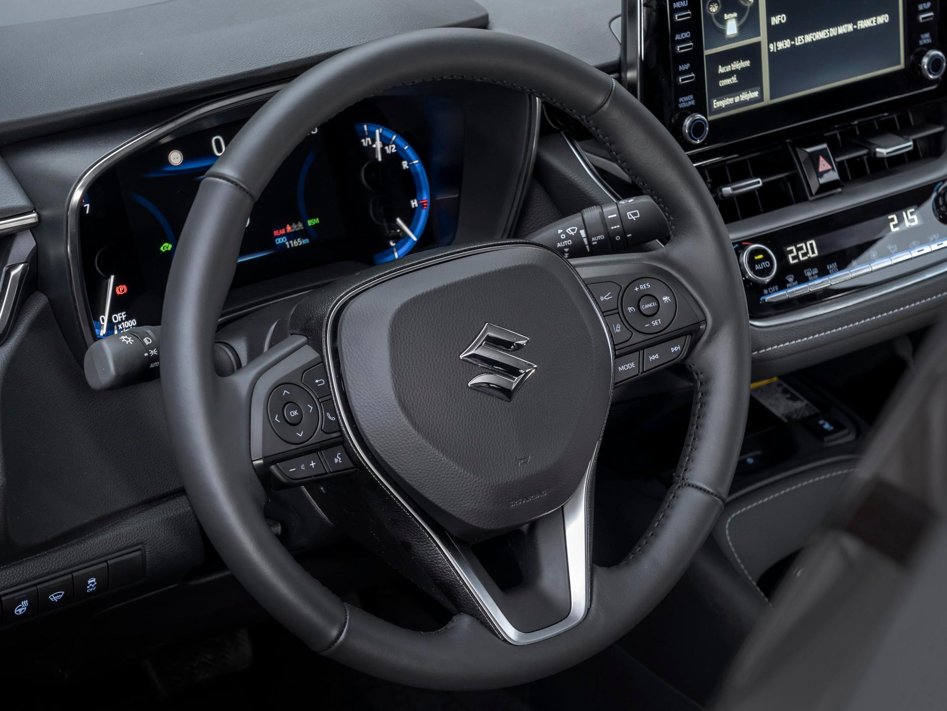 铃木维特拉后排座椅放倒能睡人不,铃木维特拉后排放倒睡觉怎么操作