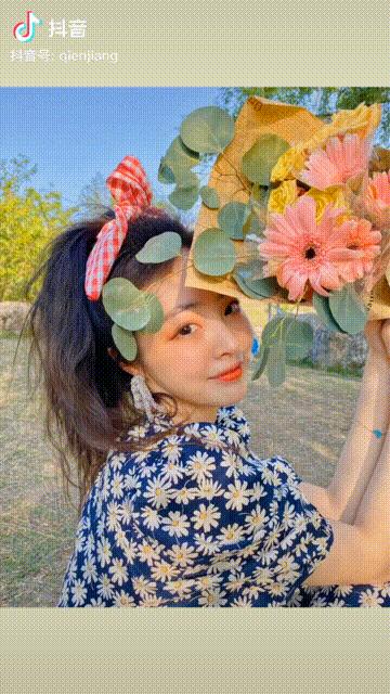 如何发朋友圈高级感吸引女生,有魅力的女生应该这样发朋友圈