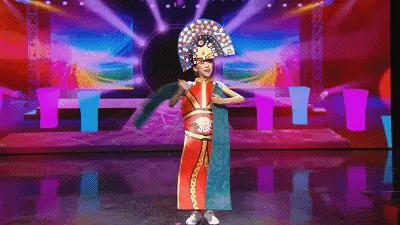 月亮姐姐穿衣裳视频,月亮姐姐服装变化