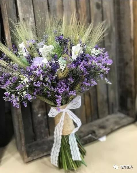 衣草精油真假辨别方法视频,薰衣草真假辨别图解大全