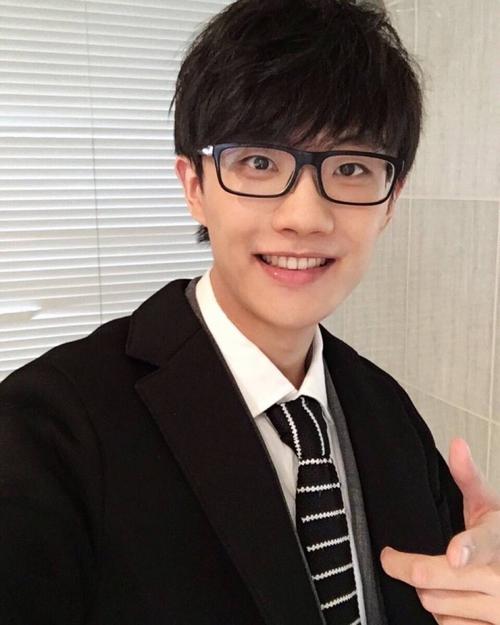 许嵩最抨击娱乐圈的歌,许嵩哪首歌怼了半个娱乐圈