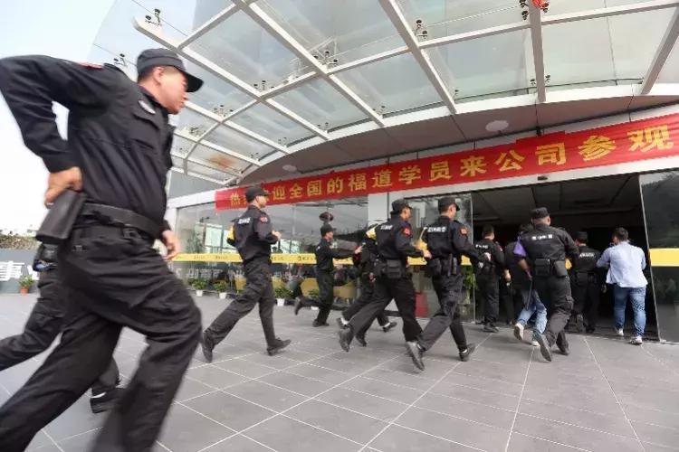 老人死了发现家里都是保健品,老人死了留一屋子保健品