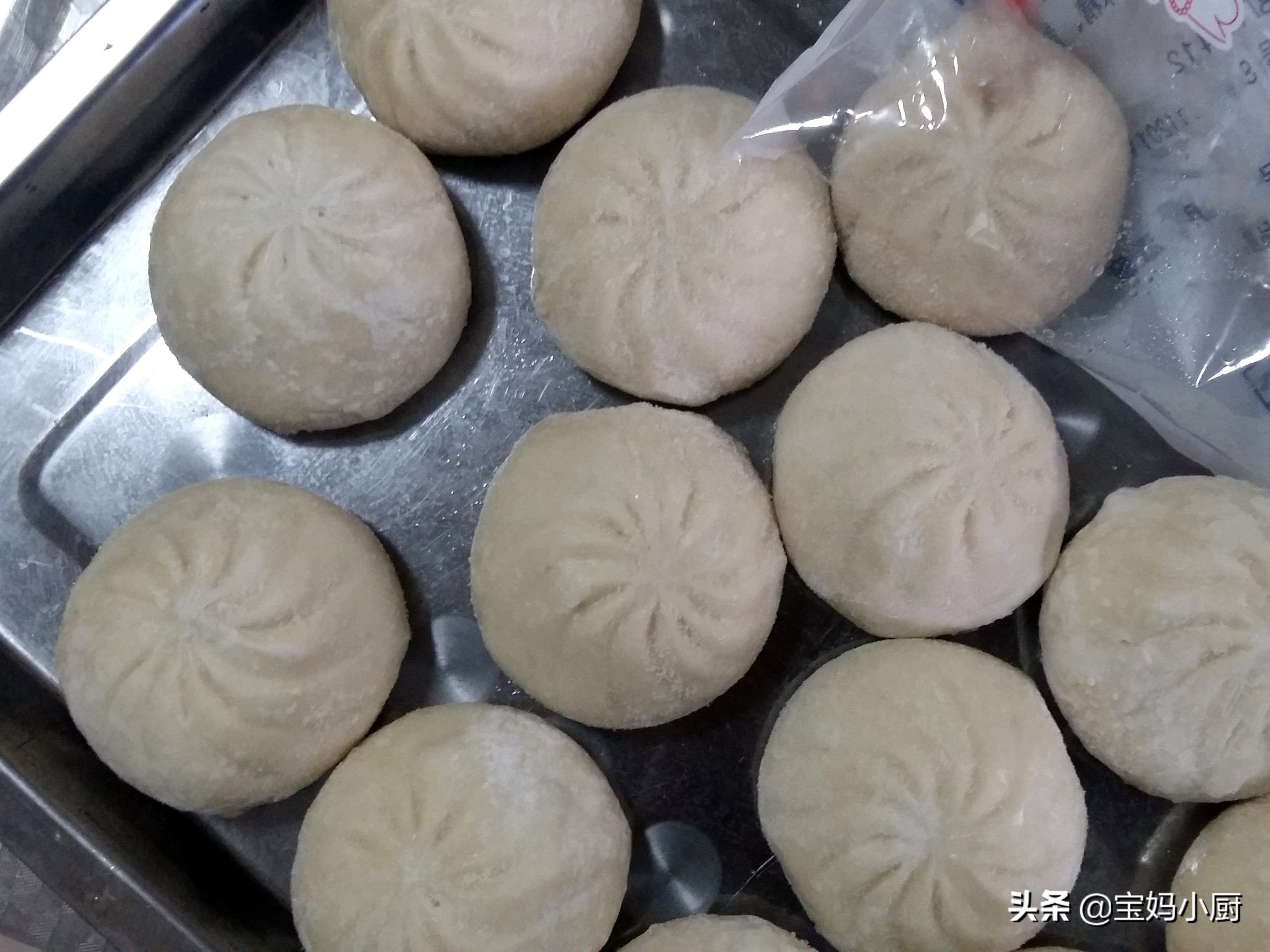 速冻的包子怎么蒸才能松软,速冻包子蒸的时候应该注意什么