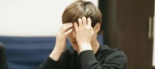 人一多餐桌就不够坐？来，大餐桌里套餐桌，平时不用1㎡也不多占