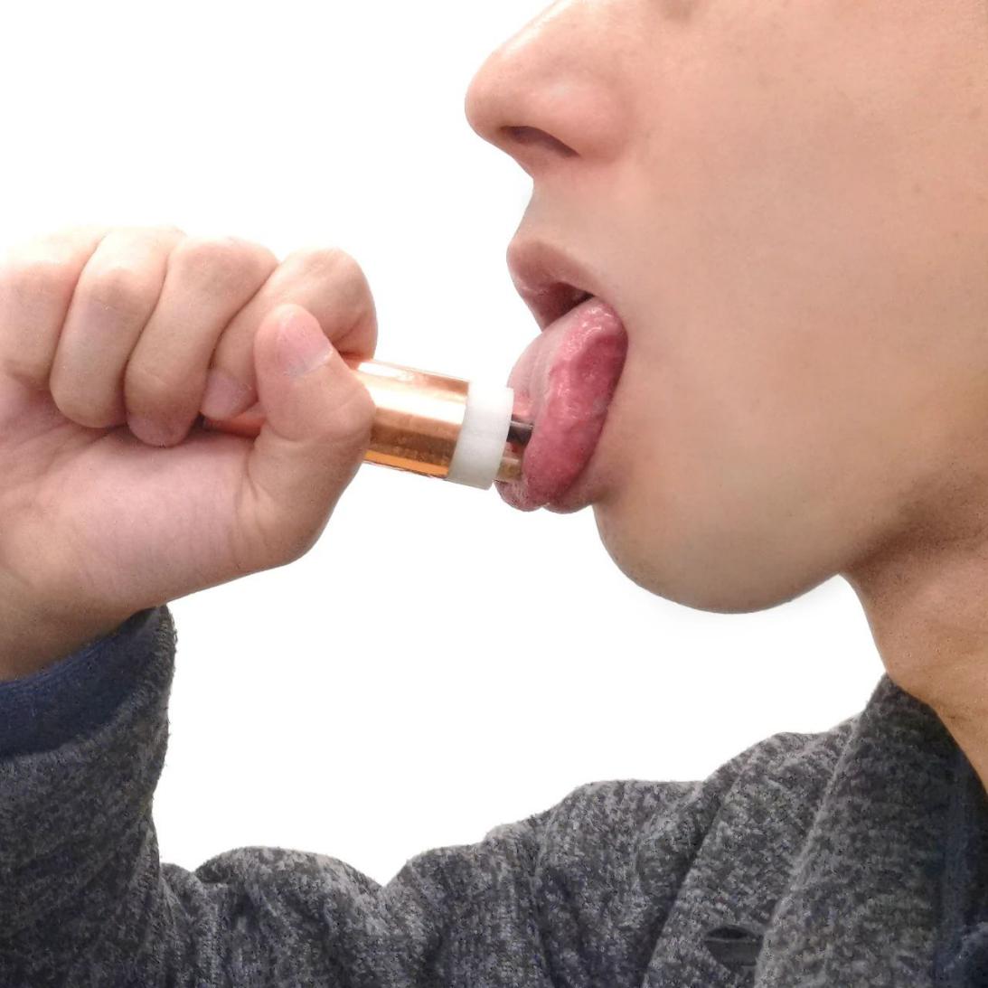 日本研究人员发明美味舔舔棒，可造全方位味觉体验！宅男爱了