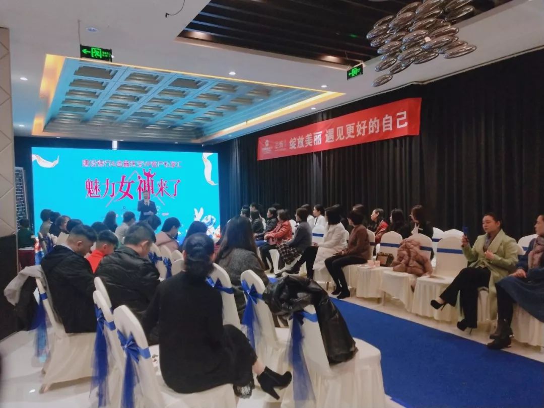 金鑫珠宝郑州永和铂爵店亮相,引数百名跑男排队代购