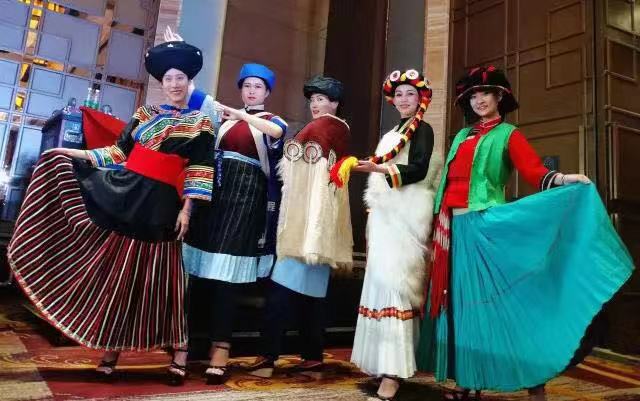 云南民族服饰网,面向全国火爆招商中