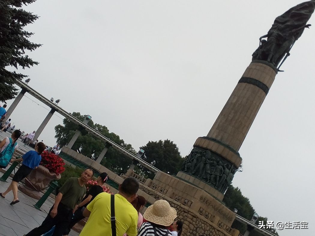 拍照拍出来的图片是歪的怎么调整,拍照片歪了怎么摆正