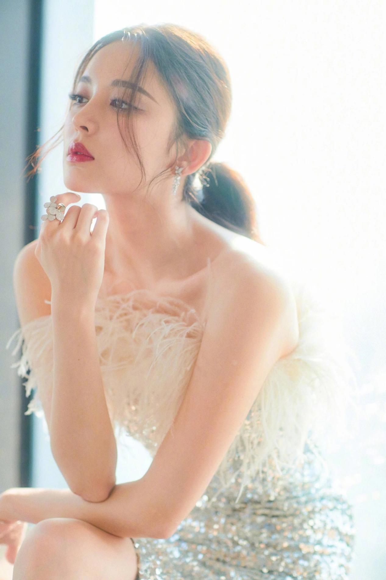 “空气刘海”不受宠了!今年流行这3款“刘海”,热巴郑爽都上头