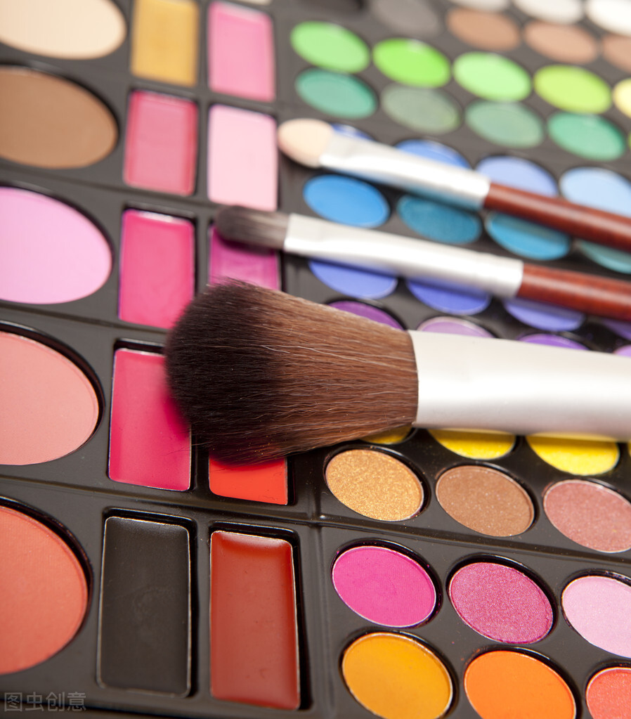 眼影过期了用会怎么样,眼影盘过期会怎么样