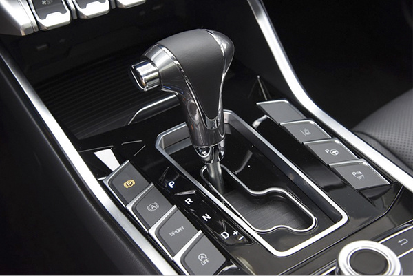 诸多黑科技加持的福特全新领界,领界加速