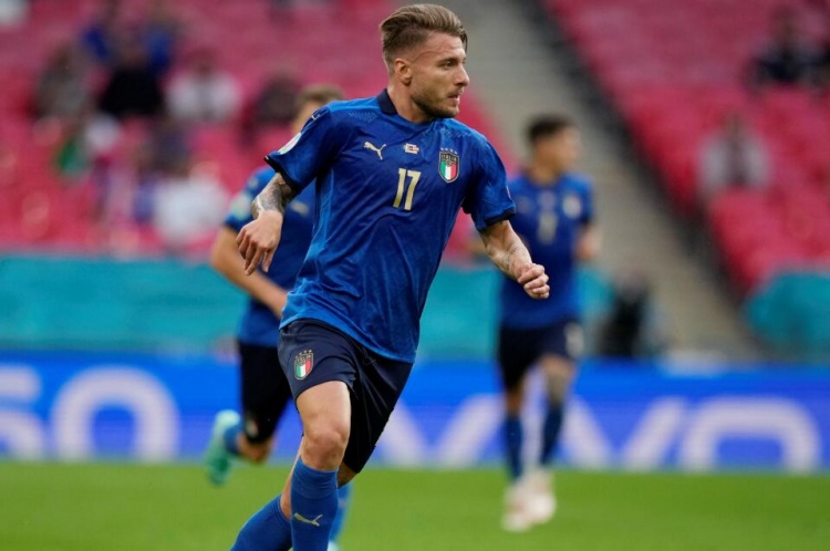 浣╂柉鍗℃媺涓夋澃,浣╂柉鍗℃媺涓夋澃鏄摢涓変釜