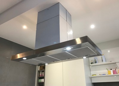 全屋定制烟机吊柜设计,油烟机与柜子齐平怎么设计柜子