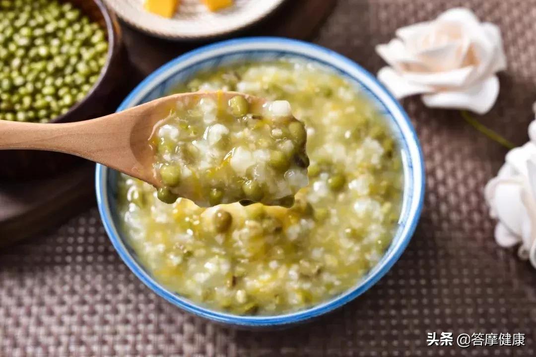 夏天有哪些食物可以助睡眠,冬季睡眠质量差吃什么