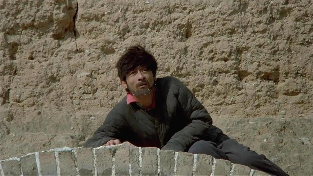 女性自己在家剪头发视频,中年妇女自己在家剪头发