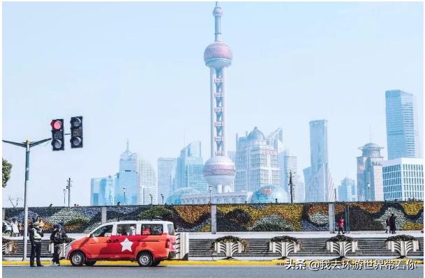 三个人一辆面包车环游世界,3个小伙开面包车