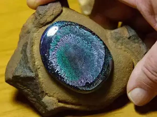 欧泊宝石黑色,好看的欧泊宝石