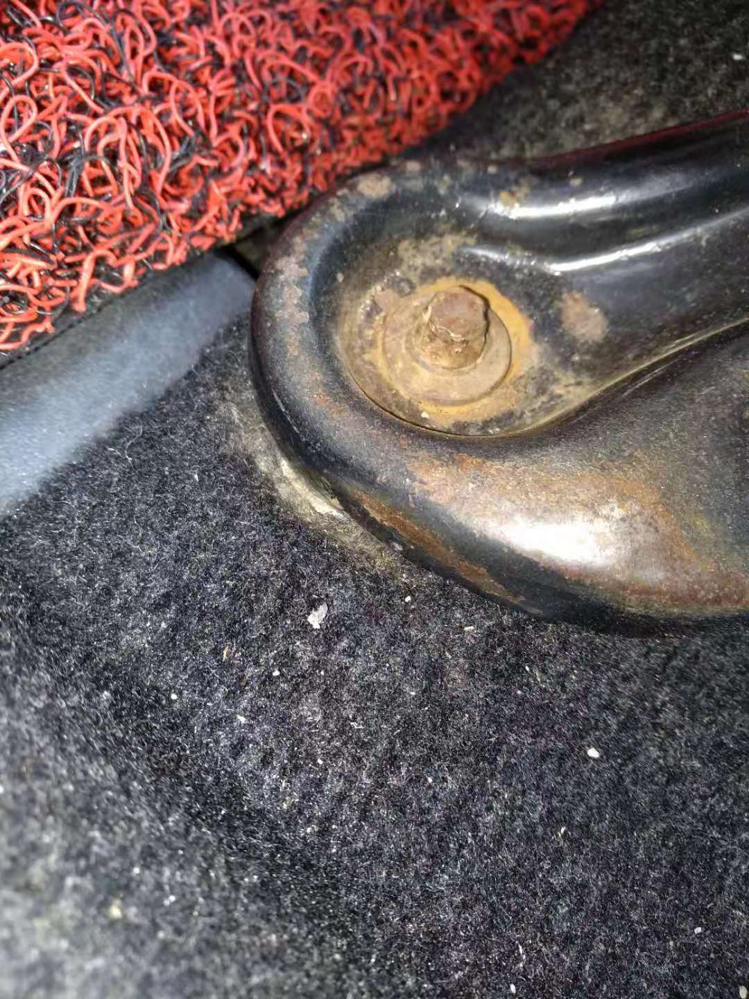 丰田威驰两厢事故车,最新广东丰田威驰事故二手车