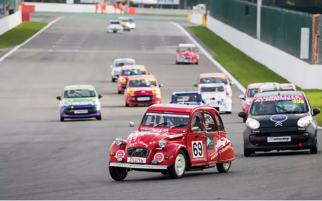 万物皆可赛车叫啥,万物皆可全部视频