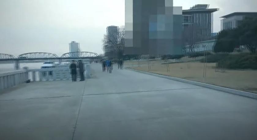 朝鲜美女主播开了油管账号，全球网友求更新