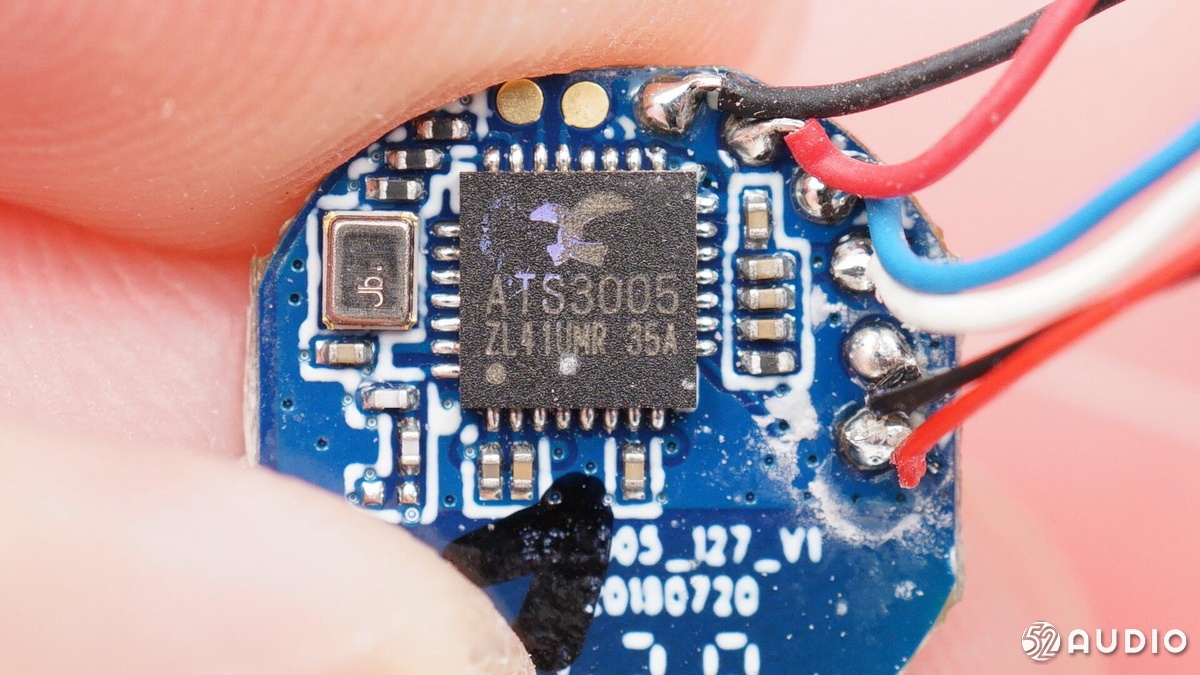 足球篮球蓝牙耳机拆解,足球款蓝牙耳机