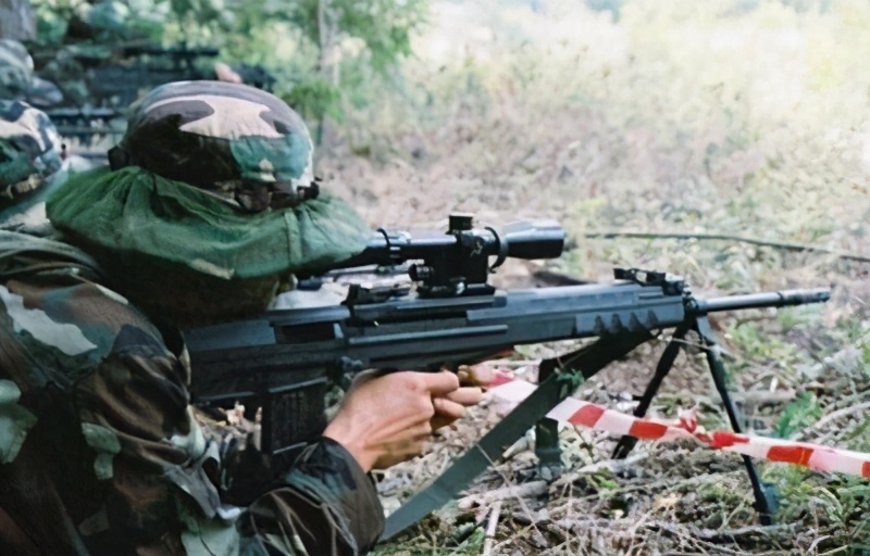 88狙为什么号称88散弹枪,88式机枪的缺点