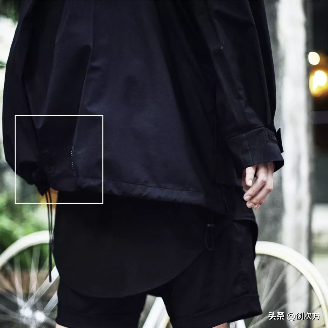 下雨可以穿漂亮的雨衣,下雨雨衣怎么穿不遮路