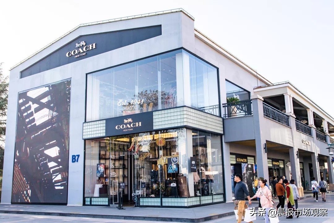 上海青浦百联绫致奥莱旗舰店,百联六城七店感恩日