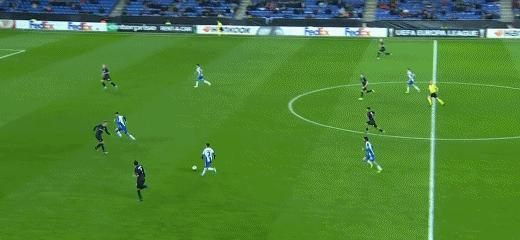 武磊主帅发飙视频,武磊失单刀后怎么回击