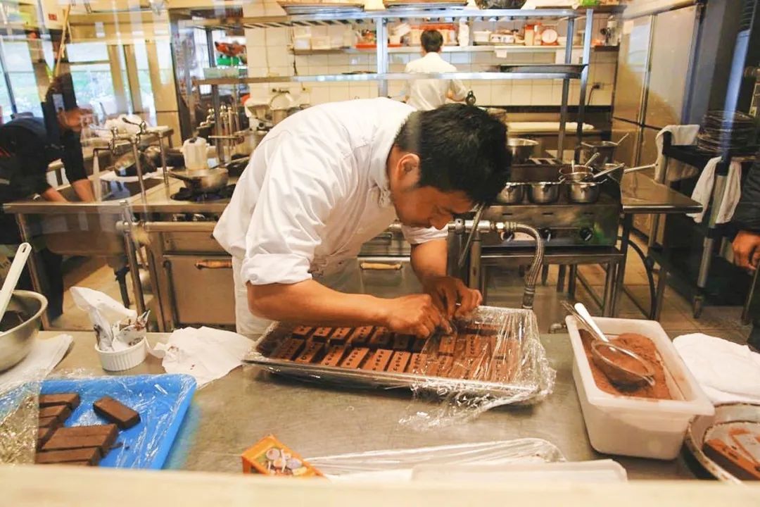 一个米其林厨师隐居开餐厅,一个厨师的米其林餐厅