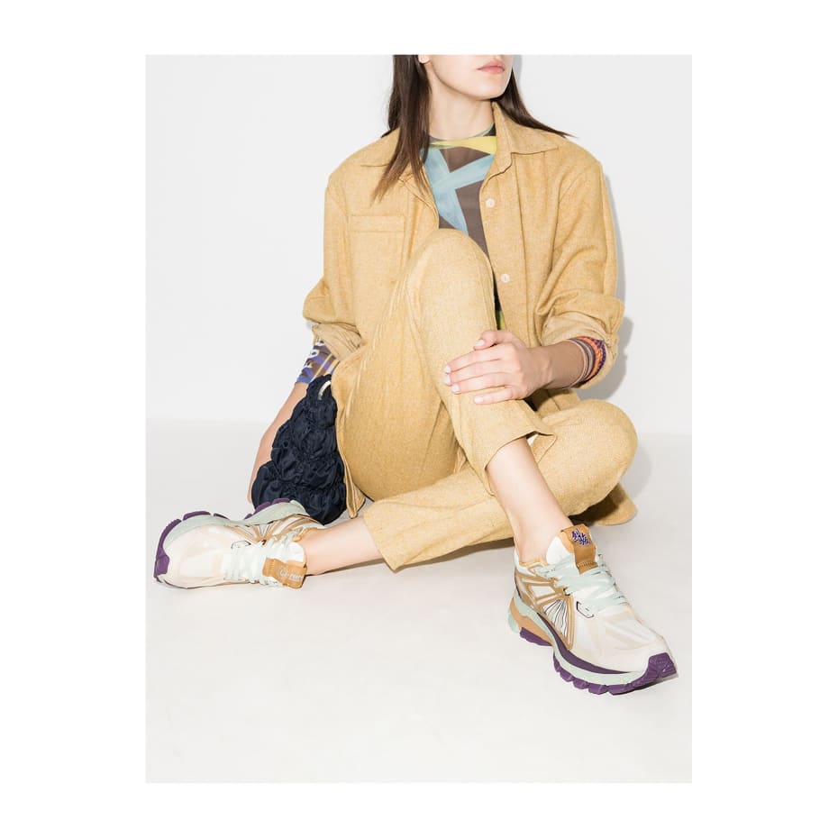 eightmonkeys品牌运动鞋男,脚肥的女生适合哪个品牌的运动鞋