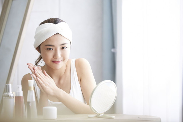 精华液的正确使用方法推荐,精华液的正确使用方法是怎样的