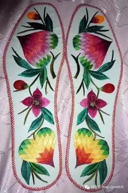 鞋垫上的刺绣艺术欣赏,鞋垫刺绣怎么刺绣熊猫嘴巴