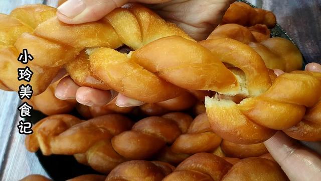 蜂蜜麻花怎么做才酥脆又好吃,麻花的家常做法酥脆松软加蜂蜜