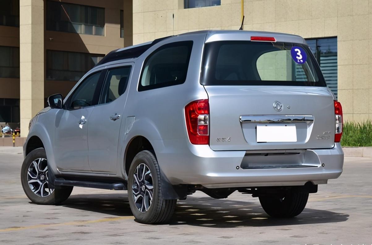 全新日产帕拉丁造型非常硬朗霸气,日产新款帕拉丁2023