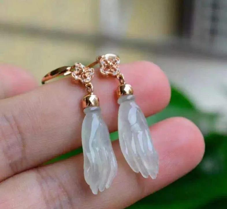 被誉为“福气之手”的翡翠佛手有啥款式？翡翠佛手适合哪些人戴？