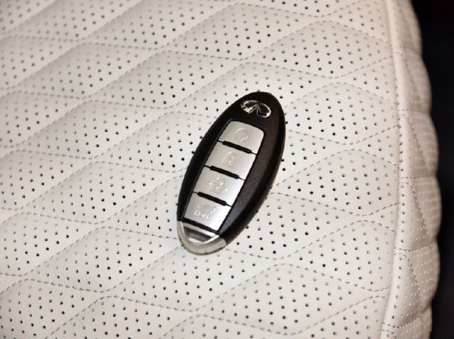 英菲尼迪qx50与奥迪q5四驱对比,19款英菲尼迪qx50图片对比奥迪q5